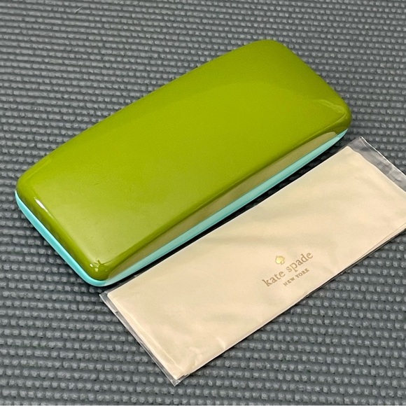 EUC Kate Spade New York Eyewear Stylish Hard Protective Case With Cleaning Cloth - Picture 3 of 17